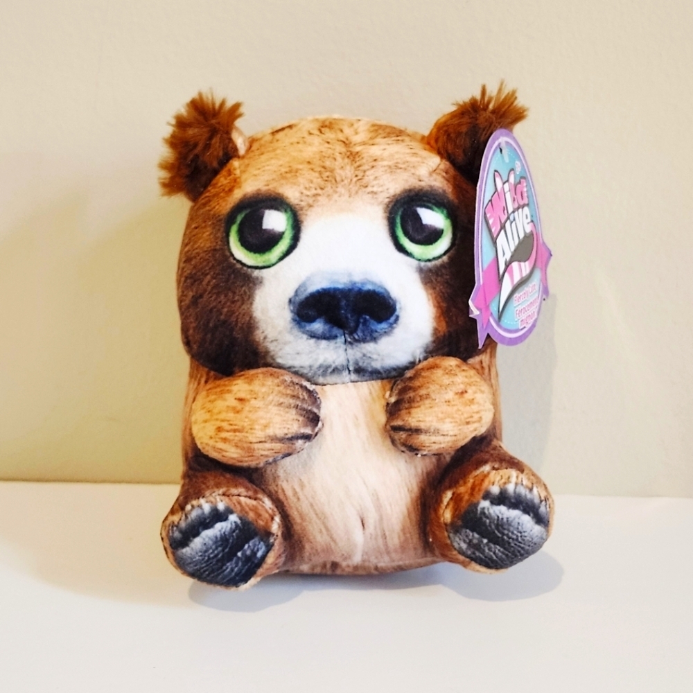 *4 for $20* Wild Alive - Luke the Grizzly Bear Plush - NEW WITH TAGS